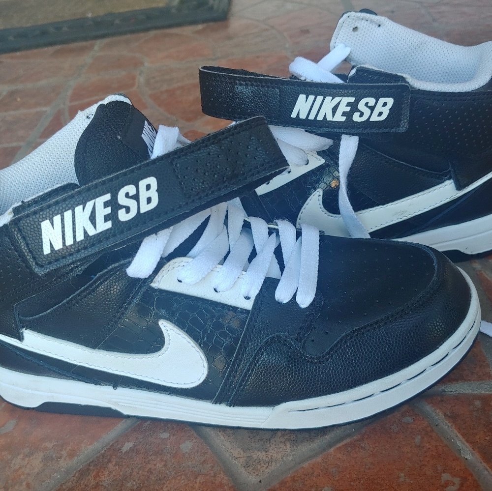 Nike SB Kids Mogan Mid 2 Jr high top